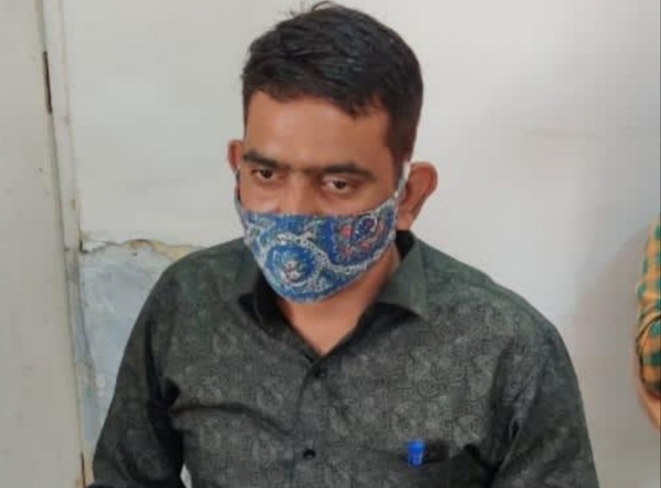 एसीबी सीकर ने लगातार दूसरे दिन कार्यवाही करके रिश्वत लेते दो भ्रष्टाचारियों को अलग अलग मामलों में रंगे हाथों किया गिरफ्तार | New India Times