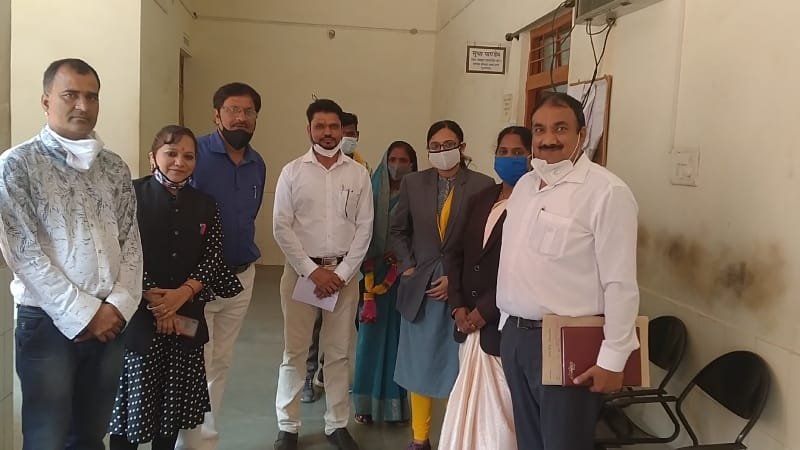 नेशनल लोक अदालत में पति-पत्नी के दो वर्षों से चल रहे विवा...?द करा खत्म | New India Times