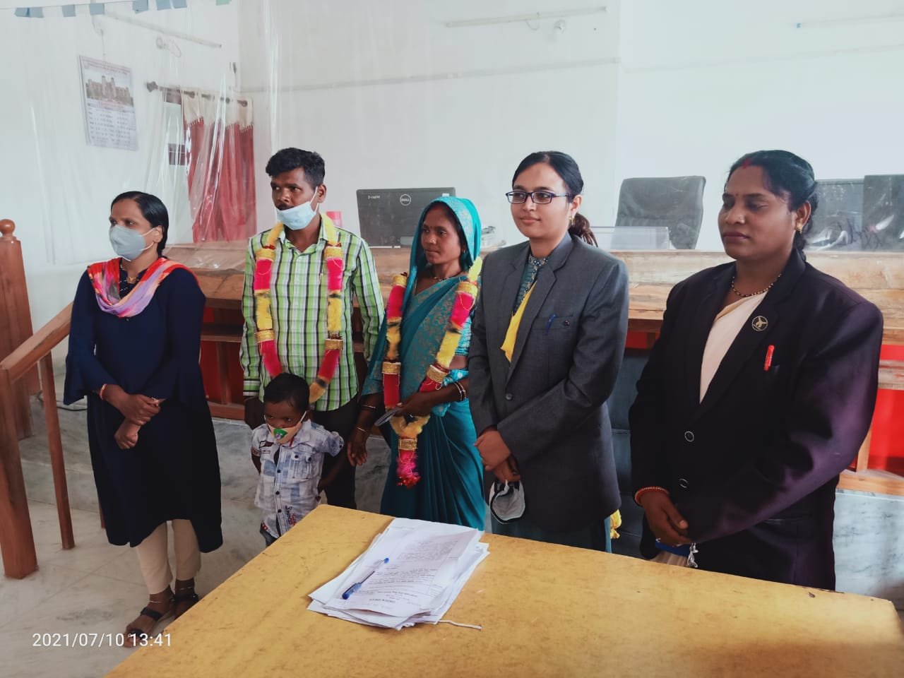 नेशनल लोक अदालत में पति-पत्नी के दो वर्षों से चल रहे विवा...?द करा खत्म | New India Times