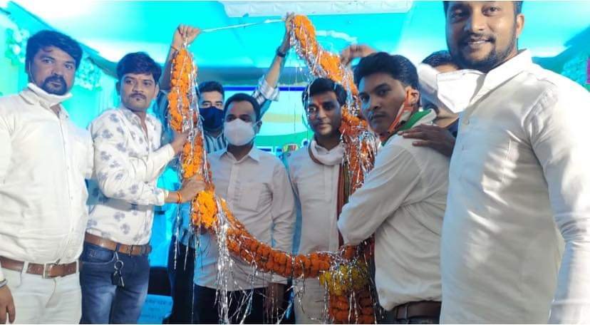 दमुआ में कांग्रेसियों ने सांसद नकुलनाथ का किया जोरदार स्वागत, युवक कांग्रेस प्रदेश अध्यक्ष ने चुनावी बिगुल का किया शंखनाद | New India Times