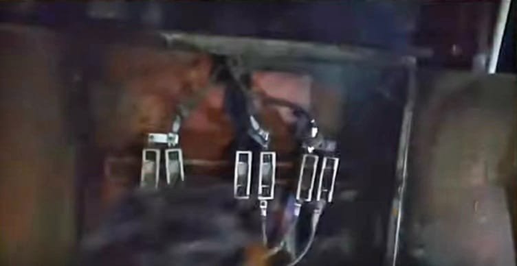 ईद के दिन बिजली रही गुल, आजाद नगर में ट्रांसफार्मर में लगी आग | New India Times