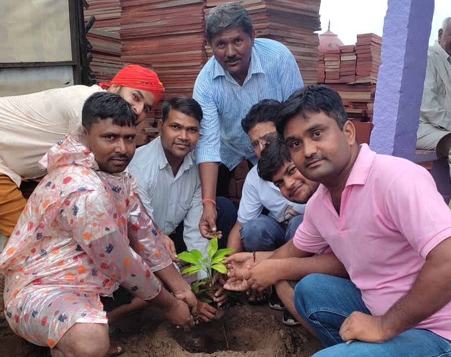 युवा शक्ति जाटव महसंघ के पदाधिकारियों ने लिया 1000 वृक्ष लगाने का संकल्प | New India Times