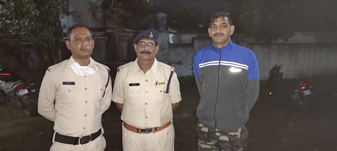 जुन्नारदेव पुलिस ने 2014 से फरार चोरी के आरोपी को किया गिरफ्तार | New India Times