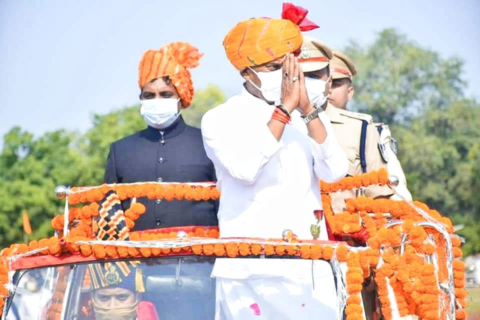 ग्वालियर में शान से लहराया तिरंगा, प्रभारी मंत्री ने किया ध्वजारोहण | New India Times