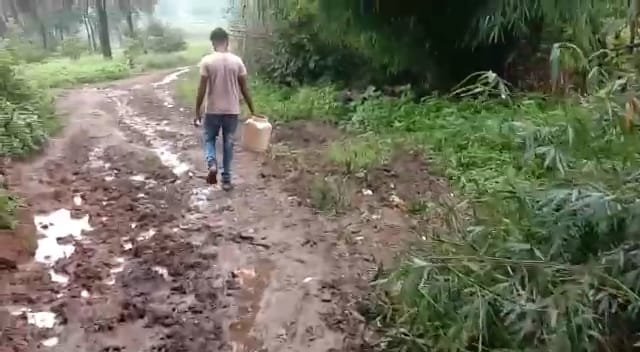 मूलभूत सुविधाओं से वंचित ग्रामवासी, आखिर जिम्मेदार कब देंगे ध्यान??? | New India Times