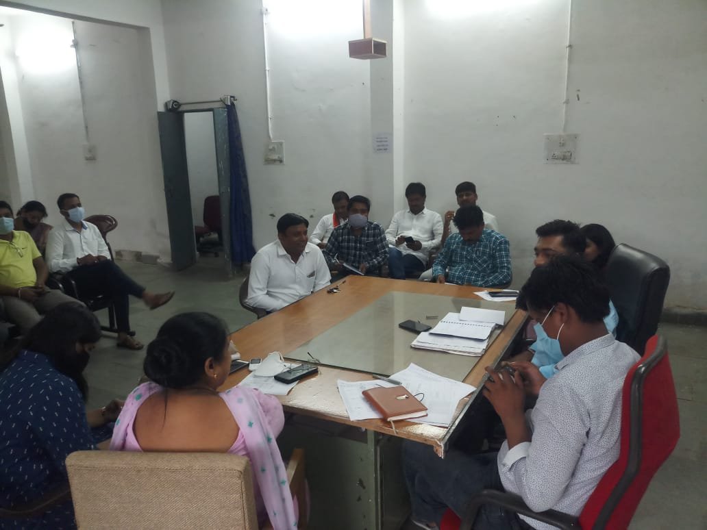 कोविड 19 से बचाव हेतु वेक्सिनेशन महाभियान की तैयारियों हेतु खंड स्तरीय बैठक हुई आयोजित | New India Times