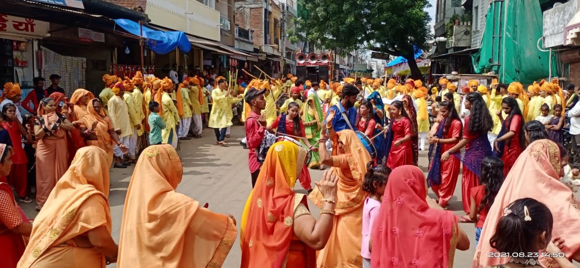 थांदला में बृजवासी (गवली समाज) ने हर्षोल्लास व धूमधाम के साथ मनाया भुजरिया पर्व, बैंड बाजों व बग्गी-घोड़ों के साथ निकाला मुख्य मार्गों से जुलूस | New India Times