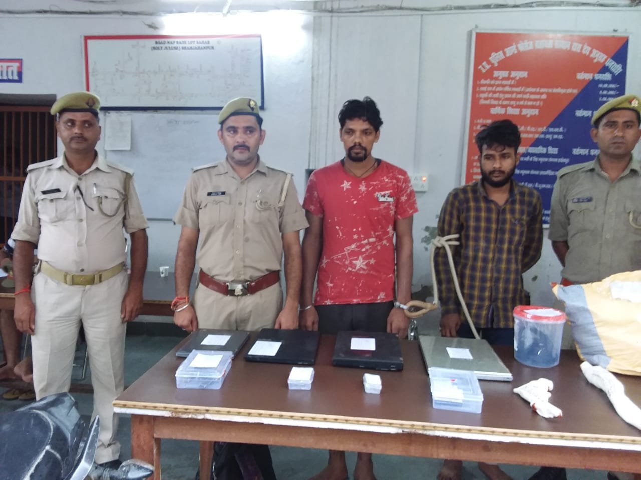 दो शातिर लुटेरे मुठभेड़ में हुए गिरफ्तार | New India Times