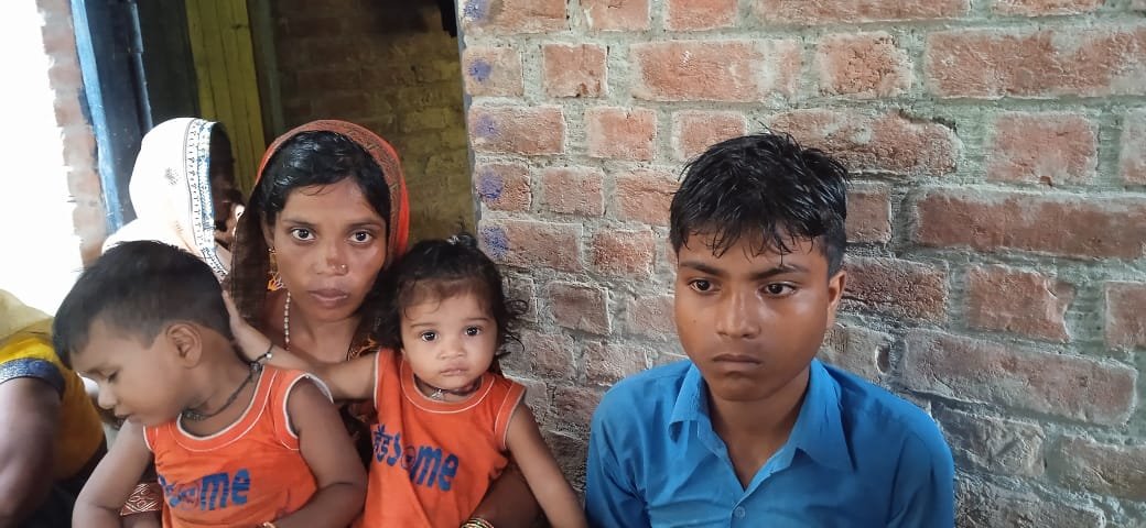 घर से बुलाकर लेे गए युवक की हत्या, रोड के किनारे से मिला शव, चौकी प्रभारी ने तहरीर लेने से किया इंकार | New India Times