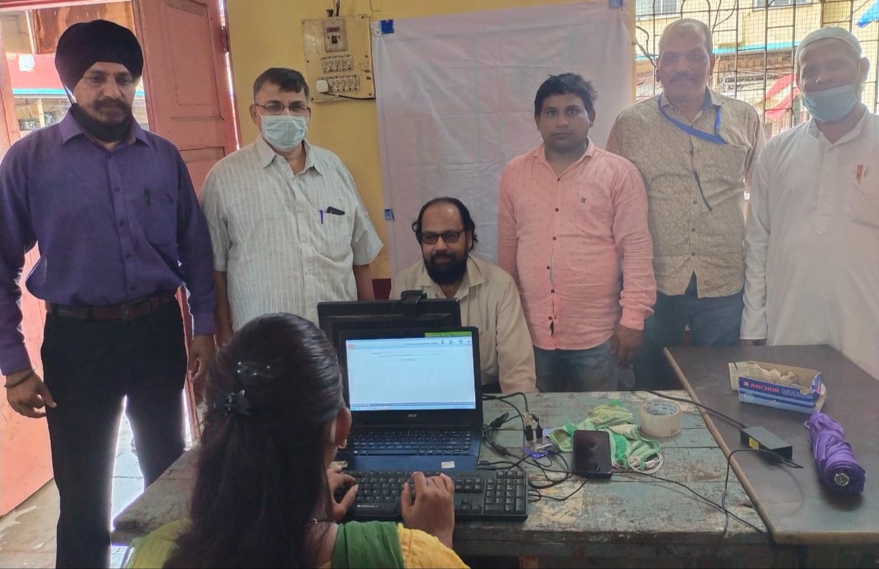 मुंबई के साकीनाका तिलक नगर में आधार केंद्र खुलने से क्षेत्र वासियों में दौड़ी खुशी की लहर | New India Times