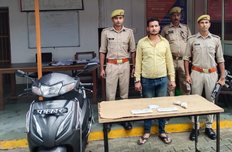 फर्जी पत्रकार को पुलिस ने भेजा जेल, स्कूटी चोरी कर लिखा रखा था पत्रकार | New India Times