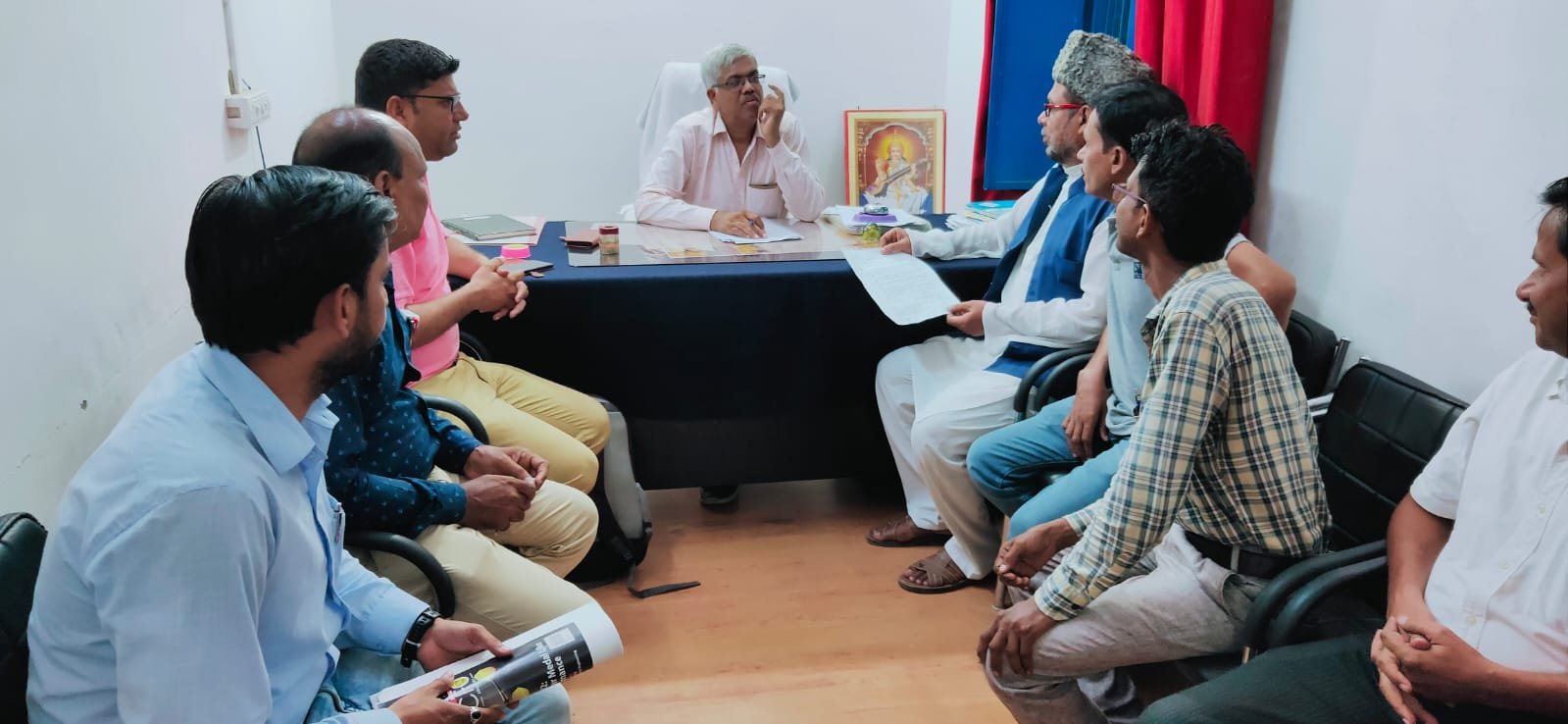 उर्दू बचाओ मुहिम के अंतर्गत मांग को लेकर मुख्य जिला शिक्षा अधिकारी को सौंपा गया ज्ञापन | New India Times