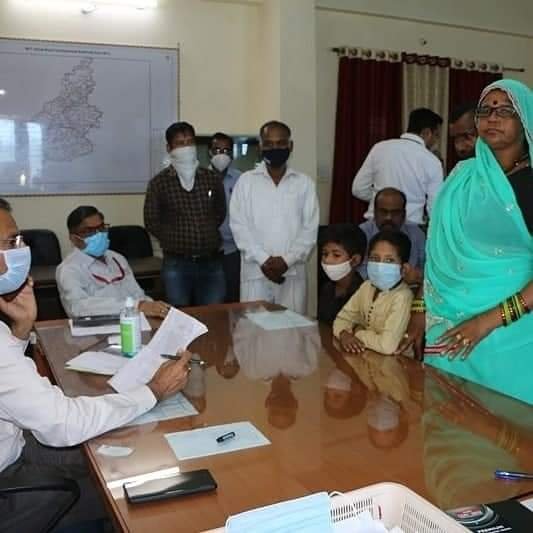 जन सुनवाई में कलेक्टर श्री संजय कुमार ने 125 से अधिक लोगों की सुनी समस्याएं | New India Times