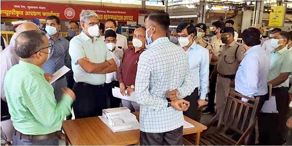 120 किमी प्रति घंटे की रफ्तार से ट्रेन चलाने की है योजना | New India Times