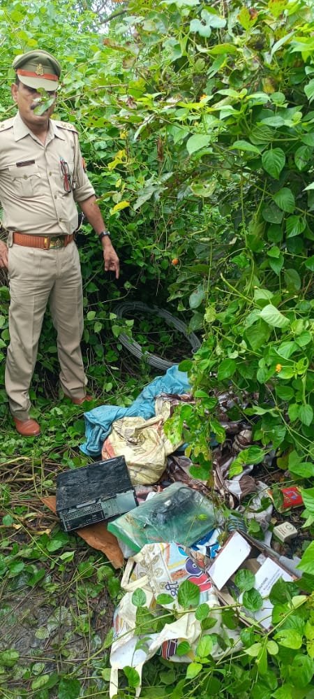 मोहनलालगंज क्षेत्र के अंतर्गत पुराने विद्युत उप केंद्र से चोरों ने कार्यालय में लगे इलेक्ट्रॉनिक उपकरण सहित अन्य सामान लेकर हुए फरार 2 मोहनलालगंज क्षेत्र के अंतर्गत पुराने विद्युत उप केंद्र से चोरों ने कार्यालय में लगे इलेक्ट्रॉनिक उपकरण सहित अन्य सामान लेकर हुए फरार | New India Times