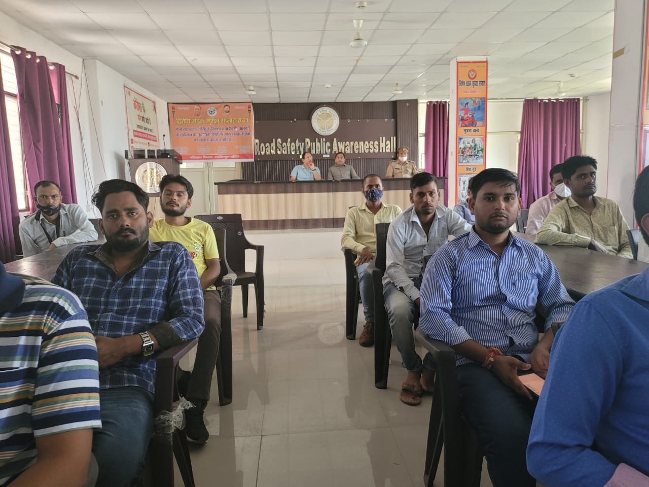 रोड सेफ्टी अवेयरनेस हाल में हुआ फर्स्ट रिस्पाण्डर का प्रशिक्षण, एआरटीओ ने बताई सड़क सुरक्षा नियमों की बारीकियां, दिलाया संकल्प | New India Times