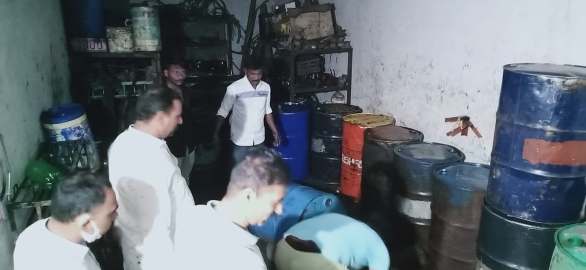 जामनेर तहसील के आपूर्ती विभाग ने पुलिस की मदद से 2 लाख रुपए तक की अवैध बायोडीजल खेप की जब्त | New India Times