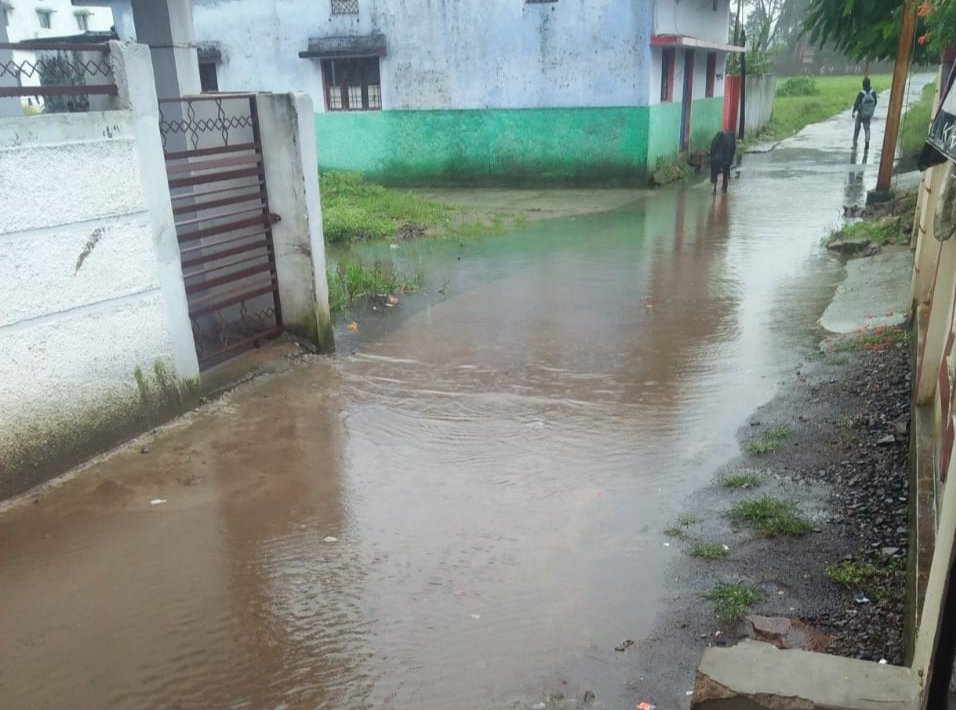 एसडीएम के आदेश के बाद भी जलभराव से नहीं मिली मुक्ति, वार्ड वासी हो रहे हैं बीमार | New India Times