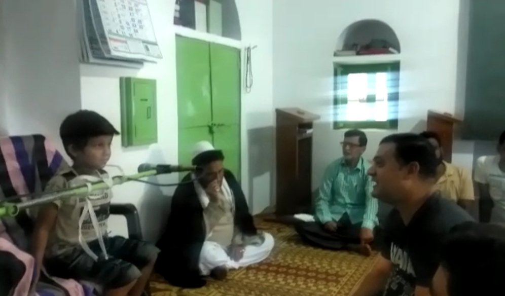 अमन की नगरी झांसी के मेवतीपुरा शिया इमामियां मस्जिद में अज़ीज़ फ़ात्मा बिन्ते फैयजुल हसन की याद में मजलिस का किया गया आयोजन 2 अमन की नगरी झांसी के मेवतीपुरा शिया इमामियां मस्जिद में अज़ीज़ फ़ात्मा बिन्ते फैयजुल हसन की याद में मजलिस का किया गया आयोजन | New India Times