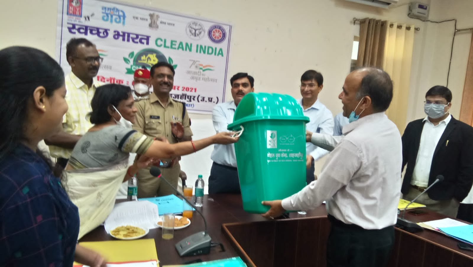 डीएम व एसपी की उपस्थिति में स्वच्छ भारत समिति की बैठक संपन्न | New India Times