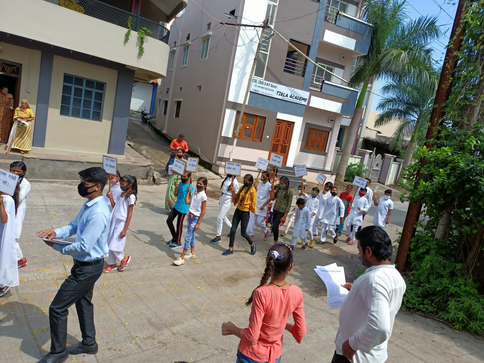 न्यू टैलेंट स्कूल के विद्यार्थियों ने हर्षोल्लास के साथ मनाया महात्मा गांधी एवं लाल बहादुर शास्त्री का जन्मदिवस | New India Times