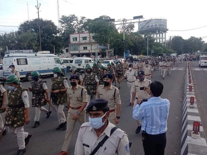 आगामी त्यौहारों के मद्देनज़र शहर में शांति व सुरक्षा व्यवस्था को लेकर किया गया 'डोमिनेशन मार्च' | New India Times