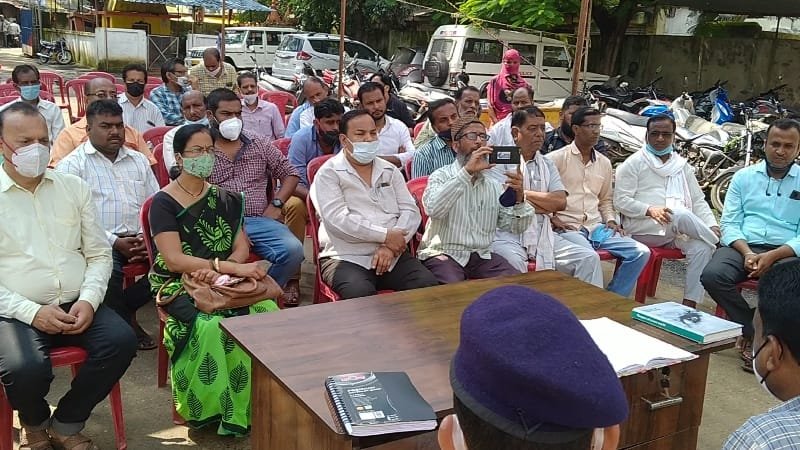 शांति समिति की बैठक संपन्न, नगर की व्यवस्था बनाने वाले नगरपालिका के जिम्मेदार नहीं पहुंचे बैठक में | New India Times