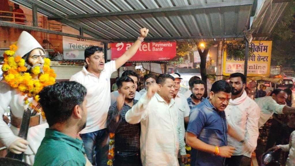 भाजपा सरकार की जनविरोधी नितियों को लेकर जनता के बीच जाएंगे: पटेल. जोबट विधान सभा के कांग्रेस प्रत्याशी पटेल का जगह-जगह हुआ स्वागत | New India Times