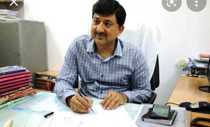 शहर की सफाई व्यवस्था देख निगमायुक्त किशोर कान्याल ने अपने अधिकारियों को दी नसीहत, कहा ऐसे काम नहीं चलेगा अपर आयुक्त करें रात्रि भ्रमण | New India Times