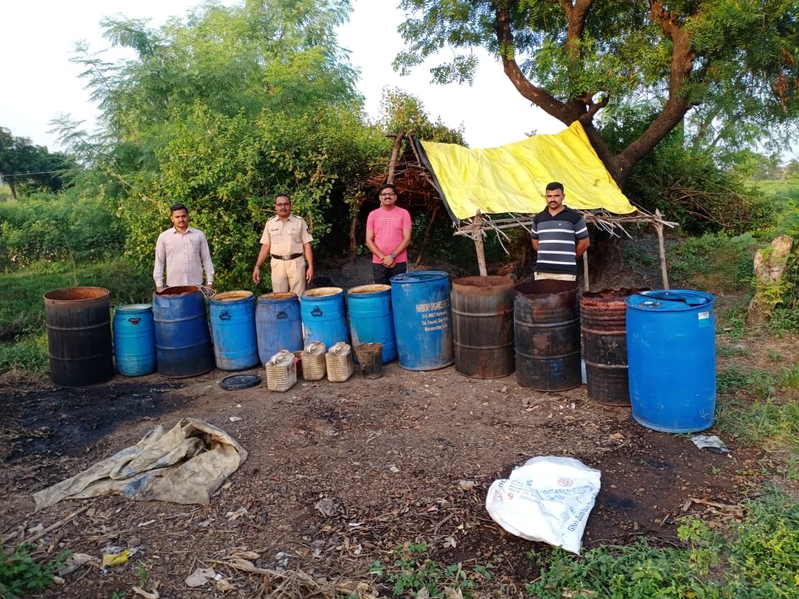 जामनेर पुलिस की ओर से शराब भट्टियों की तोड़ू कार्रवाई है बरकरार लेकिन खुलेआम फलफूल रहा है प्रतिबंधित गुटखे का अवैध कारोबार | New India Times