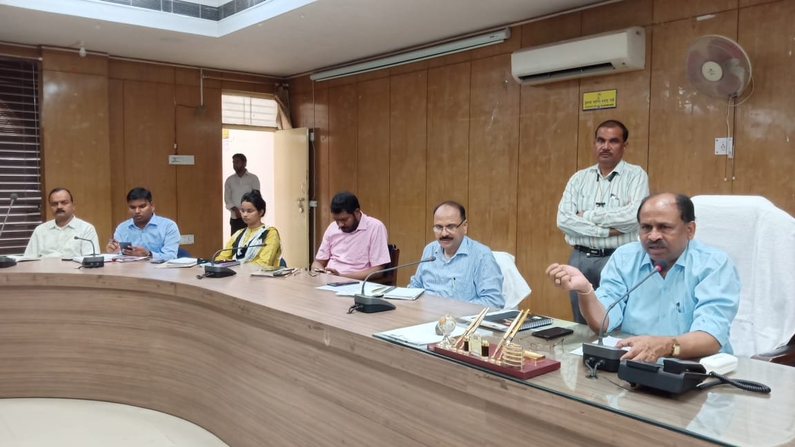 किसानों से क्रय केंद्रों के जरिए शत प्रतिशत होगी ऑनलाइन धान खरीद, धान बेचने हेतु पंजीयन में आधार लिंक मोबाइल व बैंक खाता जरूरी, मंडी की नीलामी प्रक्रिया में नहीं लगेगी उल्टी बोली: डीएम | New India Times