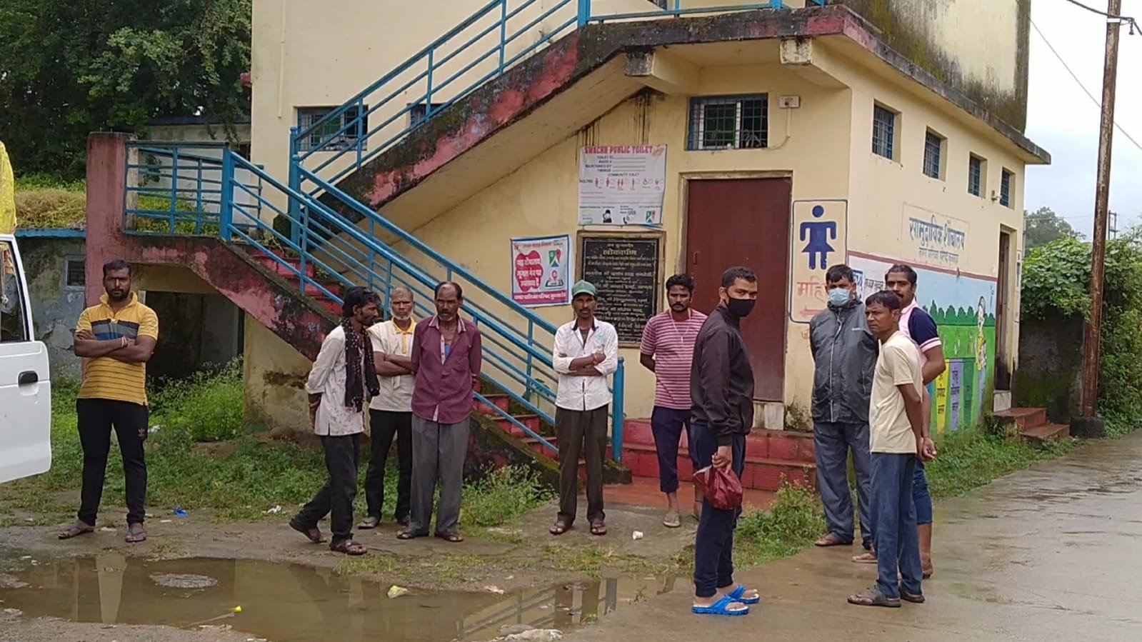 शराब के नशे में युवक ने फांसी लगा कर की आत्महत्या | New India Times