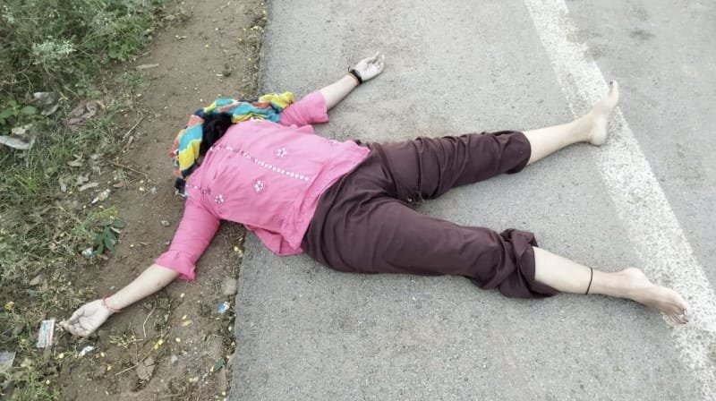 शादी के 18 साल बाद भी बच्चे न होने पर दंपत्ति ने बहन और उसके बॉयफ्रेंड के साथ मिलकर एक तांत्रिक के इशारे पर चढ़ाई युवती की बलि, पुलिस ने 36 घंटे में सुलझाई अंधे कत्ल की गुत्थी 2 शादी के 18 साल बाद भी बच्चे न होने पर दंपत्ति ने बहन और उसके बॉयफ्रेंड के साथ मिलकर एक तांत्रिक के इशारे पर चढ़ाई युवती की बलि, पुलिस ने 36 घंटे में सुलझाई अंधे कत्ल की गुत्थी | New India Times