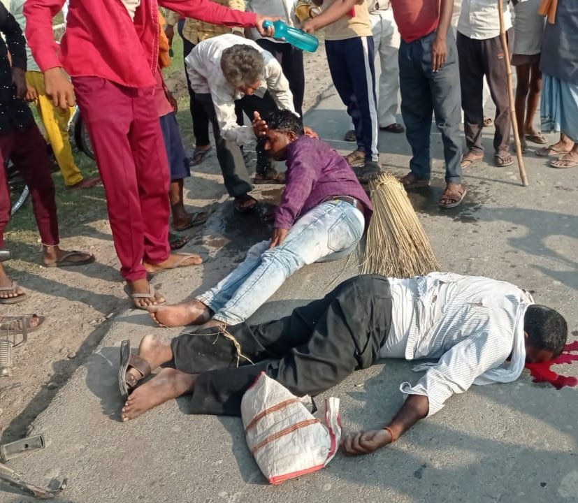 सड़क दुर्घटना में एक बाइक सवार की मौके पर ही मौत दूसरा घायल 2 सड़क दुर्घटना में एक बाइक सवार की मौके पर ही मौत दूसरा घायल | New India Times