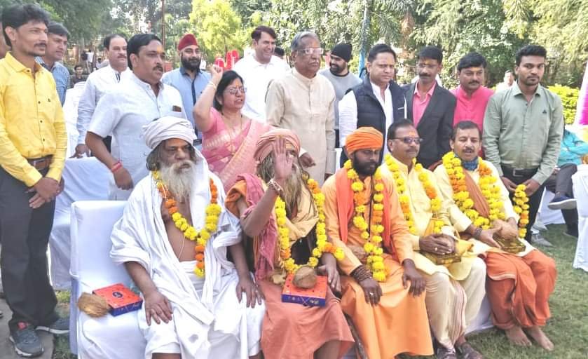 केदारनाथ धाम से सीधा वर्चुअल माध्यम से जुड़े पीएम मोदी, तीर्थ स्थलों की यात्रा सिर्फ सैर-सपाटा नहीं यह भारत का दर्शन कराने वाली जीवंत परंपरा है: पीएम नरेंद्र मोदी | New India Times