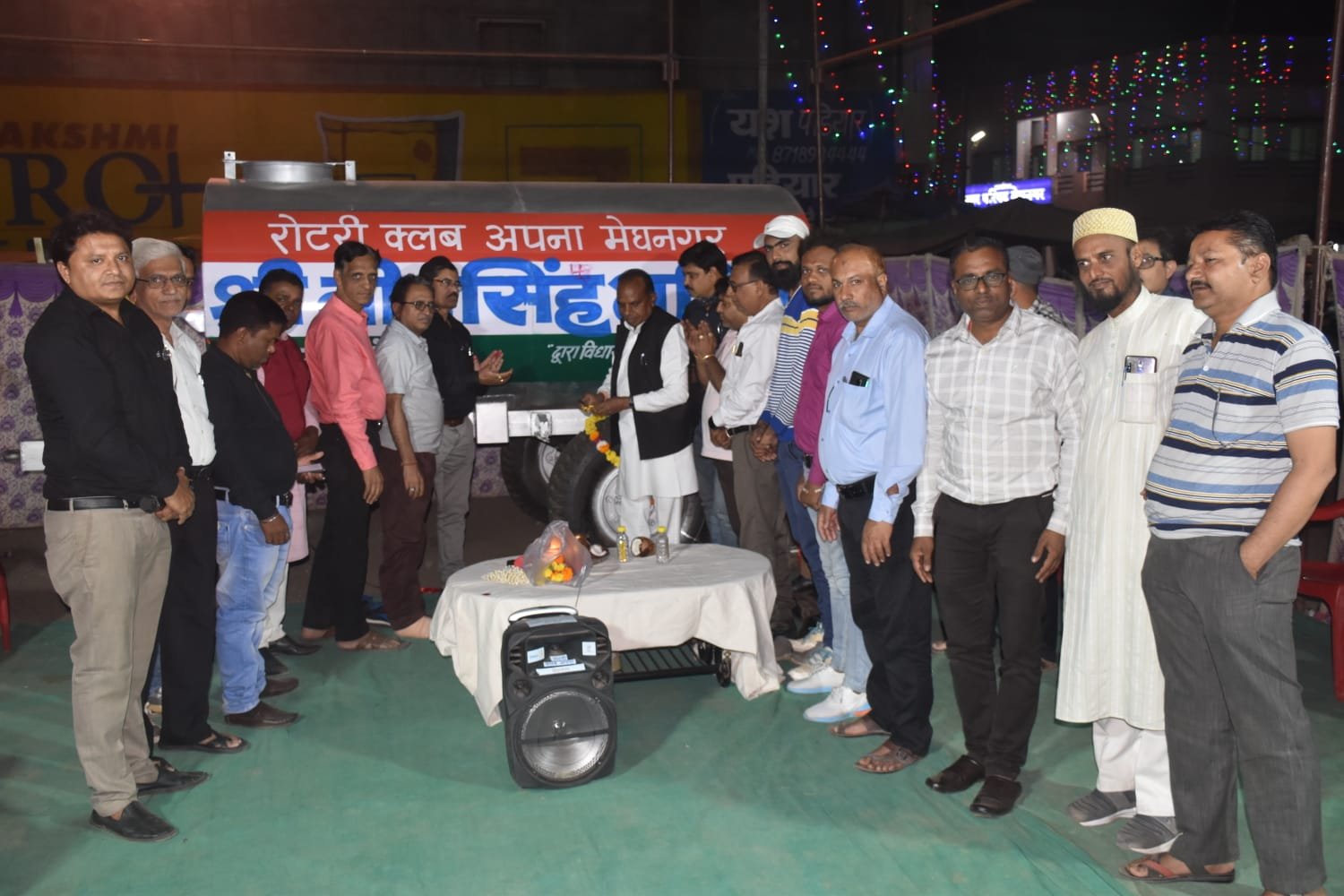 क्षेत्रीय विधायक वीर सिंह भूरिया ने विधायक निधि से पौधों को पानी पिलाने के लिए रोटरी क्लब अपना को दिया पानी का टैंकर, मुस्लिम समाज को भी पानी का टैंकर देने की घोषणा की | New India Times