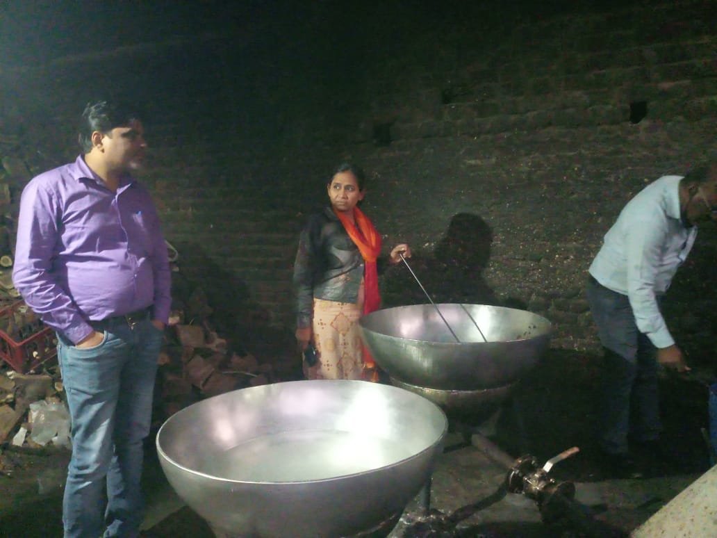 नगर की बीकानेर मिष्ठान दुकान का तहसीलदार ने किया निरीक्षण, निरीक्षण के दौरान नहीं मिली कमियां | New India Times