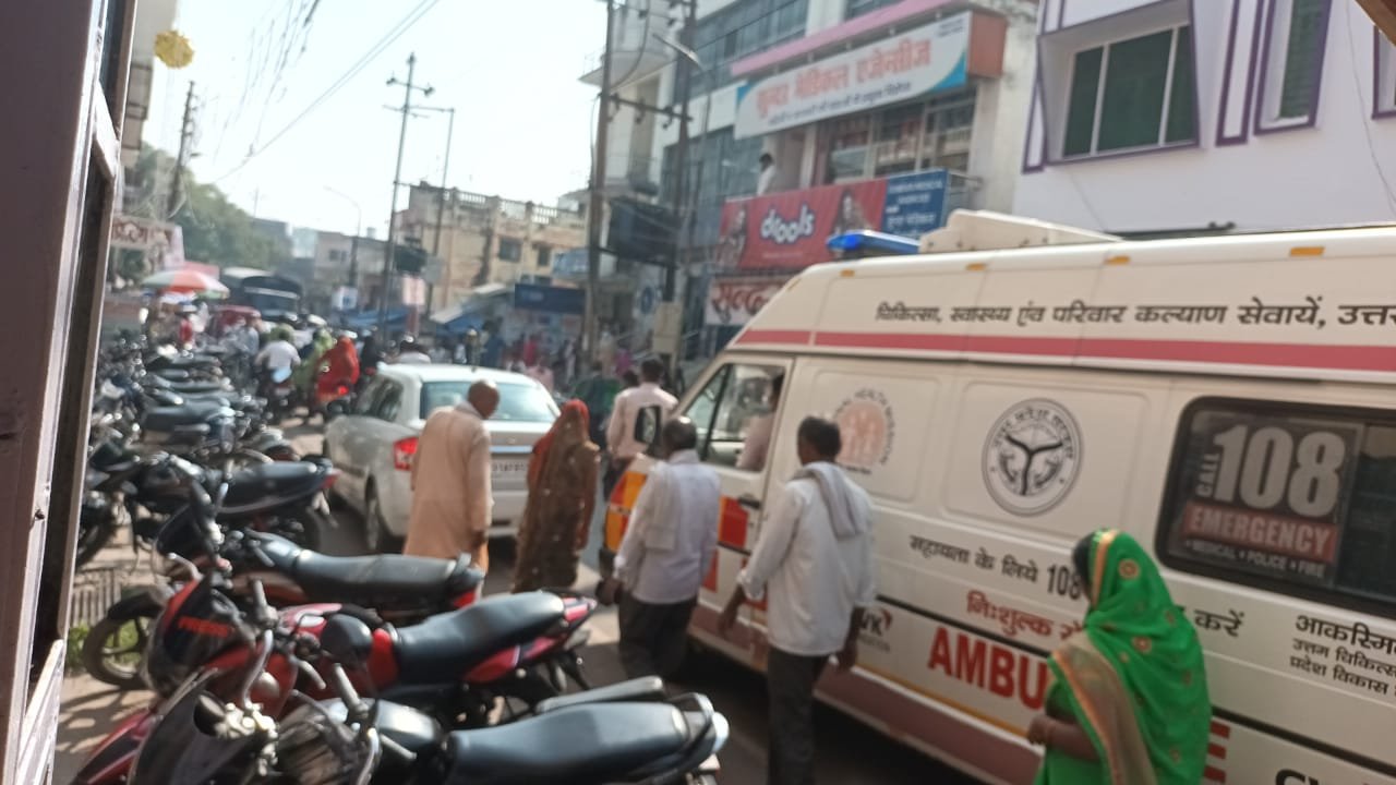 शहर में नासूर बनता जा रहा अतिक्रमण, जाम के झाम में फंसीं शहर की सड़कें | New India Times