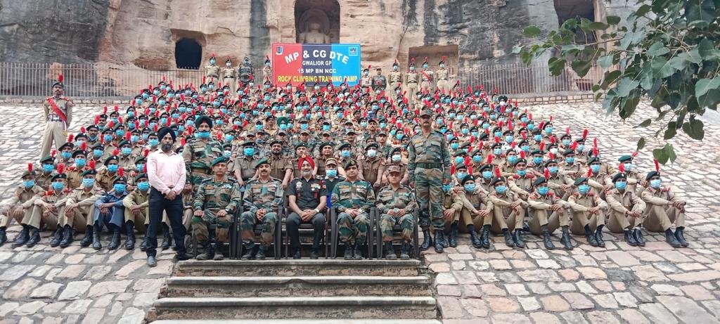 अखिल भारतीय रॉक क्लाइम्बिंग ट्रेनिंग कैंप का हुआ शुभारंभ, लेफ्टिनेंट जनरल गुरबीरपाल सिंह, एवीएसएम, वीएसएम, महानिदेशक एनसीसी, भारत सरकार नई दिल्ली ने किया निरिक्षण | New India Times