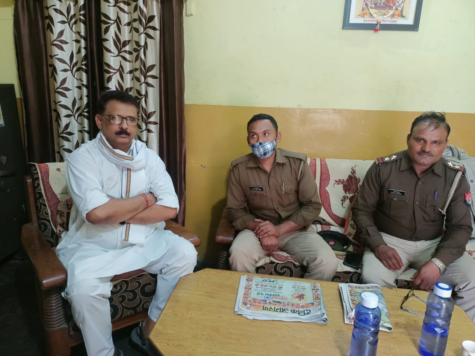 बुंदेलखंड क्रांति दल के राष्ट्रीय अध्यक्ष कुंवर सत्येन्द्र पाल सिंह को किया गया घर में नज़रबंद. बुंदेलखंड राज्य आंदोलन से सरकार भयभीत है क्या: कुंवर सत्येन्द्र पाल सिंह | New India Times