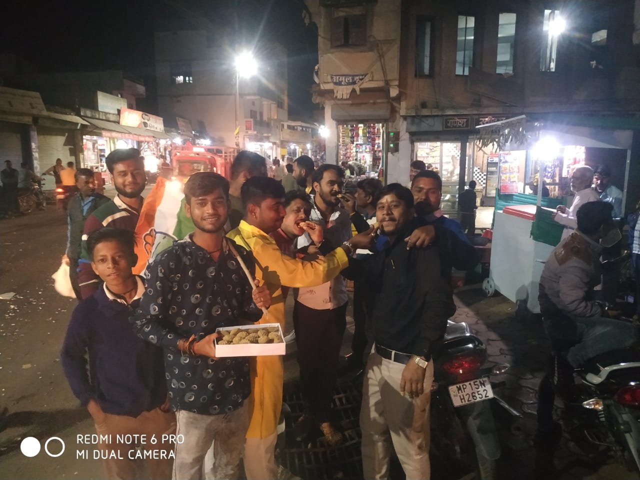 देवरी में किसानों के सतत संघर्ष की जीत का जश्न: तीनों कृषि कानूनों की वापसी के प्रधानमंत्री के ऐलान पर देवरी में कांग्रेसियों ने मनाया जश्न | New India Times