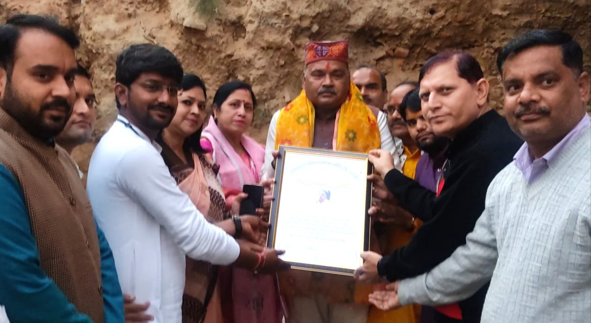 उत्तर प्रदेश सरकार द्वारा डॉ देवेंद्र शर्मा को उत्तर प्रदेश राज्य बाल अधिकार संरक्षण आयोग का अध्यक्ष (राज्यमंत्री दर्जा प्राप्त) बनाए जाने पर किया गया नागरिक अभिनंदन | New India Times