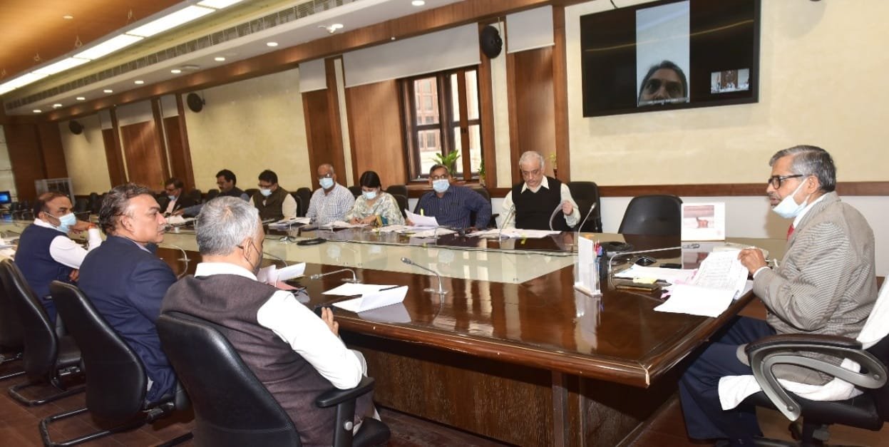 उर्वरक की ब्लैक मार्केटिंग एवं तस्करी करने वाले व्यक्तियों के विरुद्ध की जाये कठोरतम कार्यवाही: मुख्य सचिव श्री राजेन्द्र कुमार तिवारी | New India Times