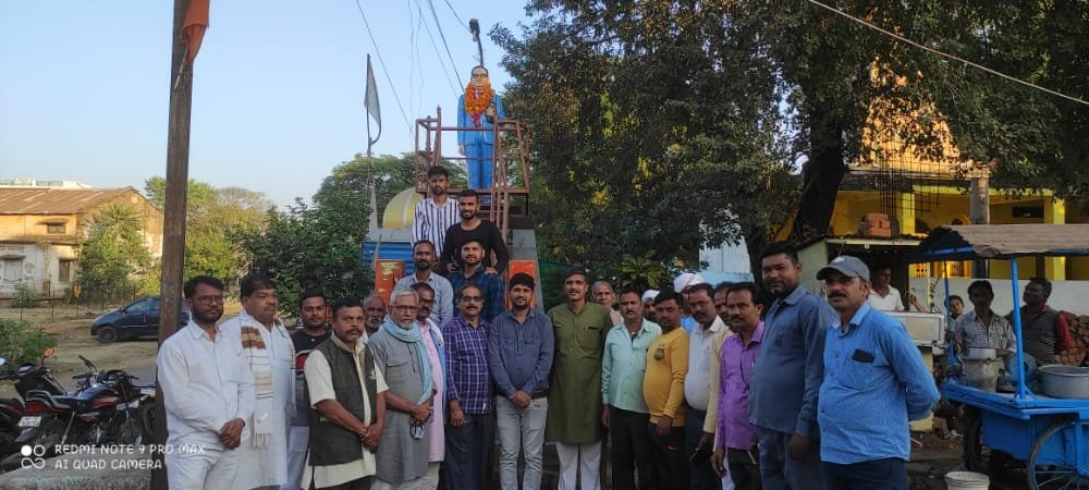 संविधान दिवस पर भाजपा कार्यकर्ताओं ने किया डॉक्टर भीमराव अंबेडकर की प्रतिमा पर माल्यार्पण | New India Times