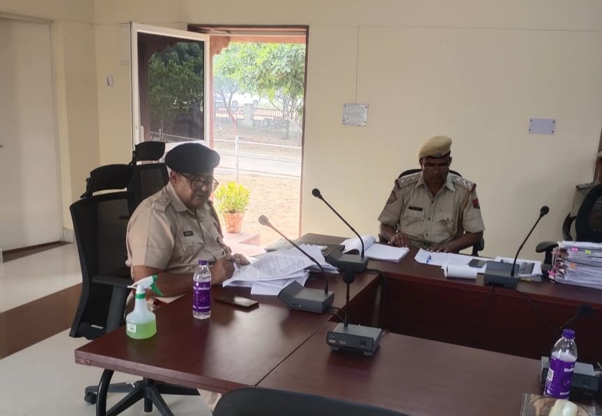 पुलिस अधीक्षक केसर सिंह शेखावत ने क्राइम बैठक में लम्बित प्रकरणों के शीघ्र निस्तारण के दिए निर्देश | New India Times