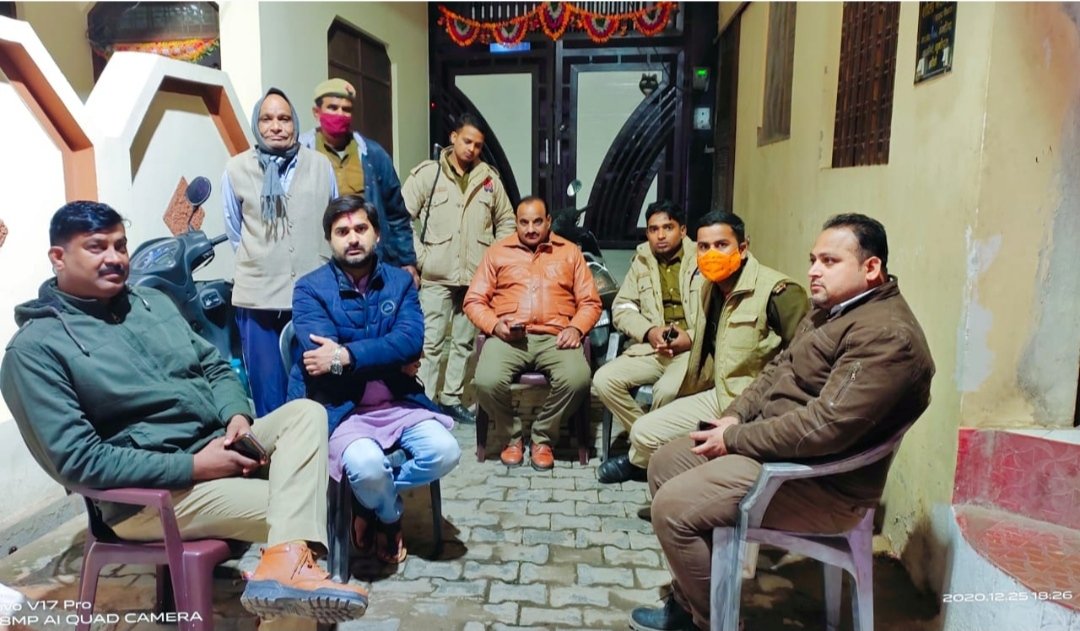 मोदी जी के आने से पहले शहर कांग्रेस कमेटी के महासचिव/बुंदेलखंड इंसाफ सेना के जिलाध्यक्ष जितेन्द्र भदौरिया को पुलिस प्रशासन ने घर में किया नजरबंद | New India Times