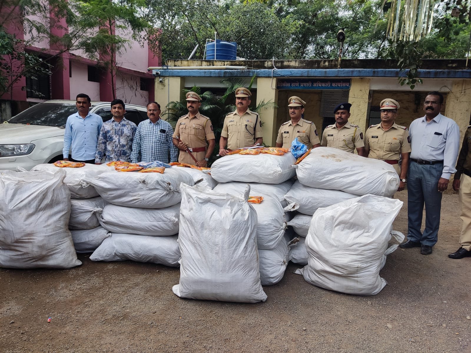 तहसील पुलिस ने पकड़ा पौने ग्यारह लाख का प्रतिबंधित गुटखा, गुटखा तस्करों में मची खलबली | New India Times