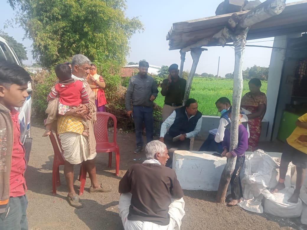 नाबालिग निकलने पर रुकी शादी, अधिकारियों की समझाइश के बाद 2 साल के बाद शादी करने का हुआ निर्णय | New India Times