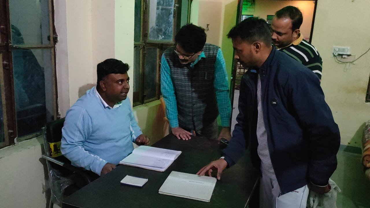 सीईओ ने किया इंदिरा रसोई का आकस्मिक निरीक्षण, भाेजन की गुणवत्ता व व्यवस्थाएं जांच दिए निर्देश | New India Times