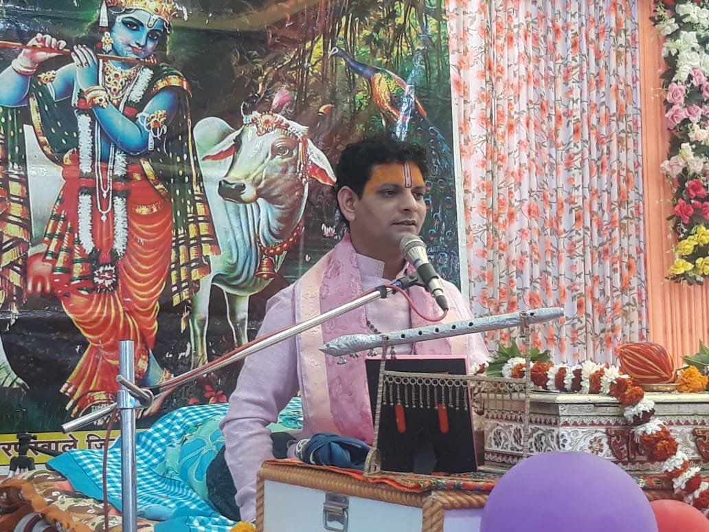 पं. निशांत कृष्ण शास्त्री के अमृत वचनों से भगवान की बाल लीलाओं का वर्णन सुन मंत्र मुग्ध हुए श्रोता | New India Times